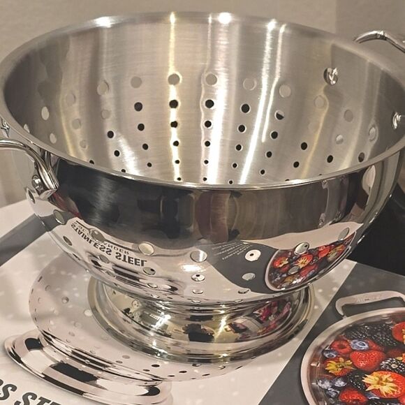 All-Clad Stainless Steel 5QT. Colander - Picture 8 of 8